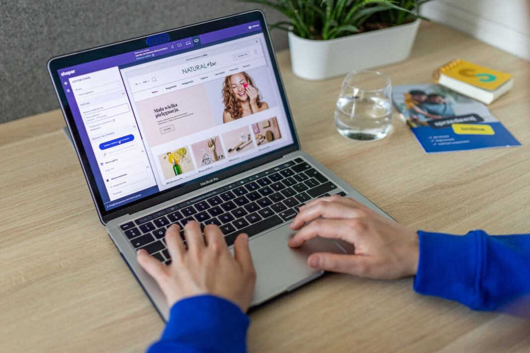 API, webhooki i middleware: jak zintegrować sklep internetowy z magazynem?