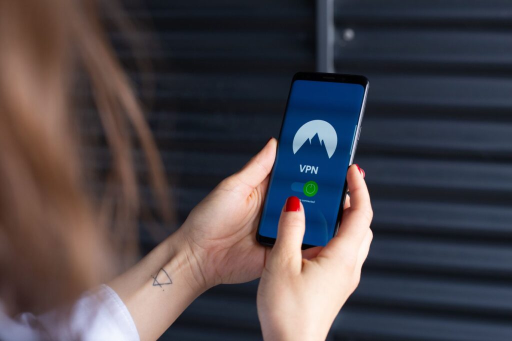 WireGuard czy OpenVPN? Porównanie wydajności, bezpieczeństwa i konfiguracji